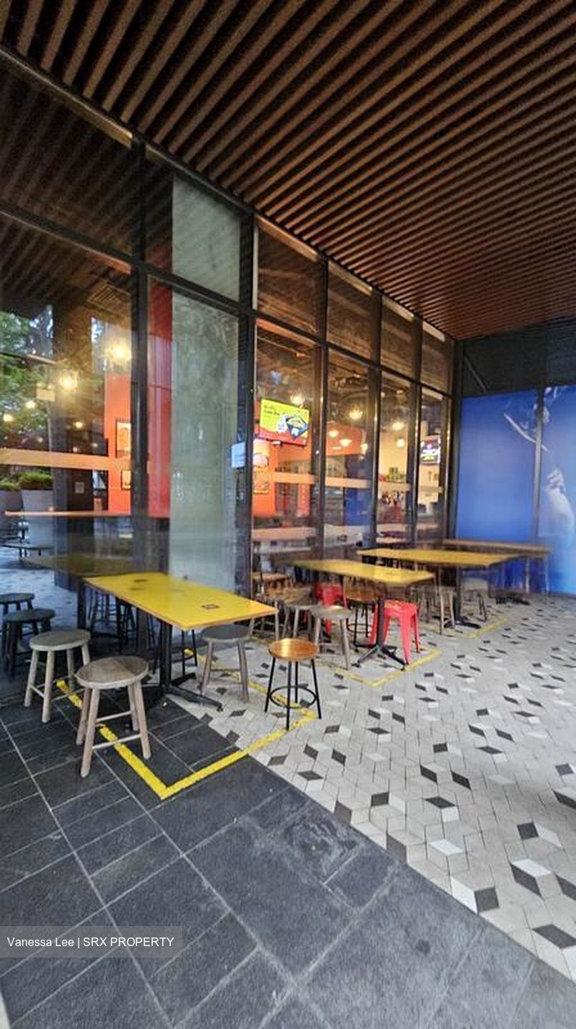 The Venue Shoppes (D13), Retail #454533011